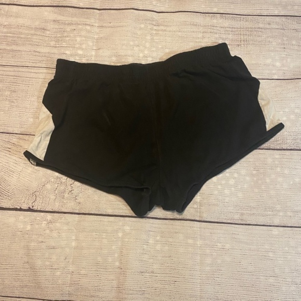 Chasse Cheer Short